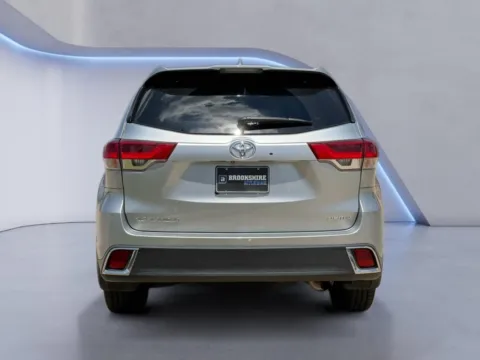 Another view of 2019 Toyota Highlander Limited for sale in Irving, TX at Dallas Direct Auto