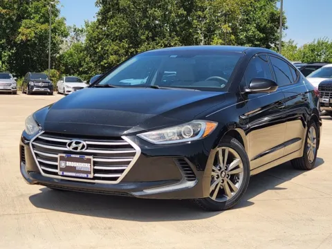 Photos of 2017 Hyundai Elantra SE for sale in Irving, TX at Dallas Direct Auto