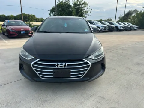 Photos of 2017 Hyundai Elantra SE for sale in Irving, TX at Dallas Direct Auto