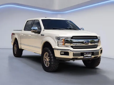More photos of 2018 Ford F-150 LARIAT at Dallas Direct Auto, TX