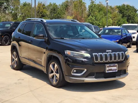 More photos of 2019 Jeep Cherokee Limited at Dallas Direct Auto, TX