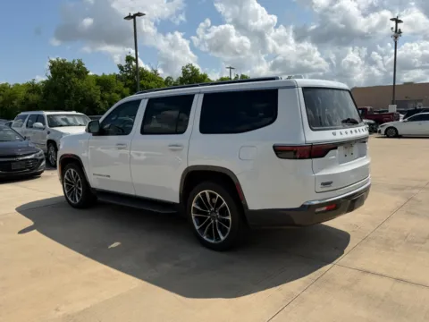 Another view of 2022 Jeep Wagoneer Series II for sale in Irving, TX at Dallas Direct Auto