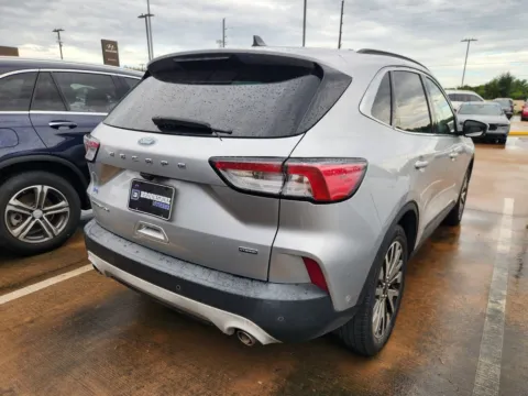 More photos of 2020 Ford Escape Hybrid Titanium Hybrid at Dallas Direct Auto, TX