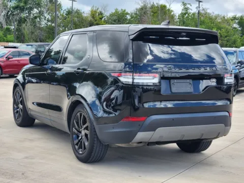 More photos of 2020 Land Rover Discovery SE at Dallas Direct Auto, TX