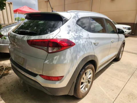 More photos of 2017 Hyundai Tucson SE at Dallas Direct Auto, TX