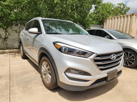 Another view of 2017 Hyundai Tucson SE for sale in Irving, TX at Dallas Direct Auto
