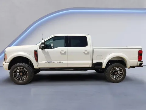 More photos of 2023 Ford F-250 LARIAT Harley Davidson at Dallas Direct Auto, TX