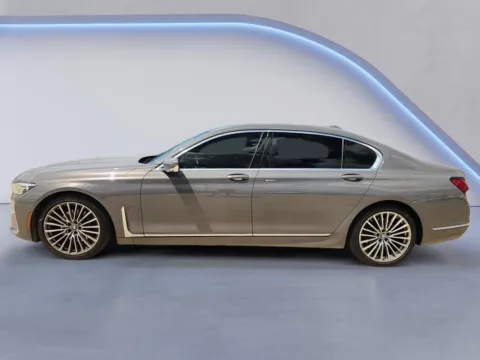 More photos of 2022 BMW 7 series 740i at Dallas Direct Auto, TX