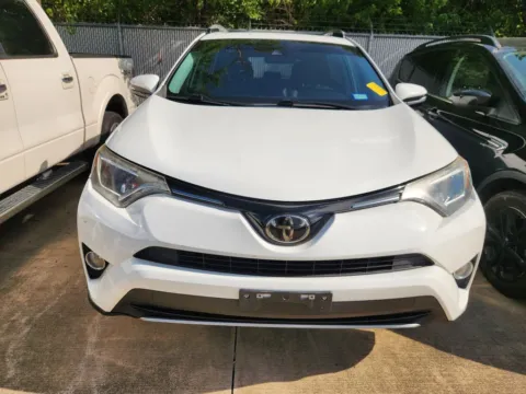 Photos of 2018 Toyota RAV4 XLE for sale in Irving, TX at Dallas Direct Auto