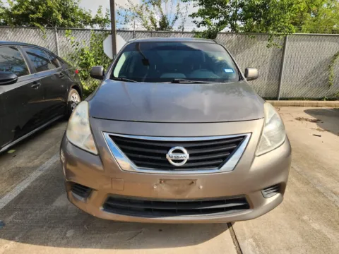 Photos of 2014 Nissan Versa SV for sale in Irving, TX at Dallas Direct Auto