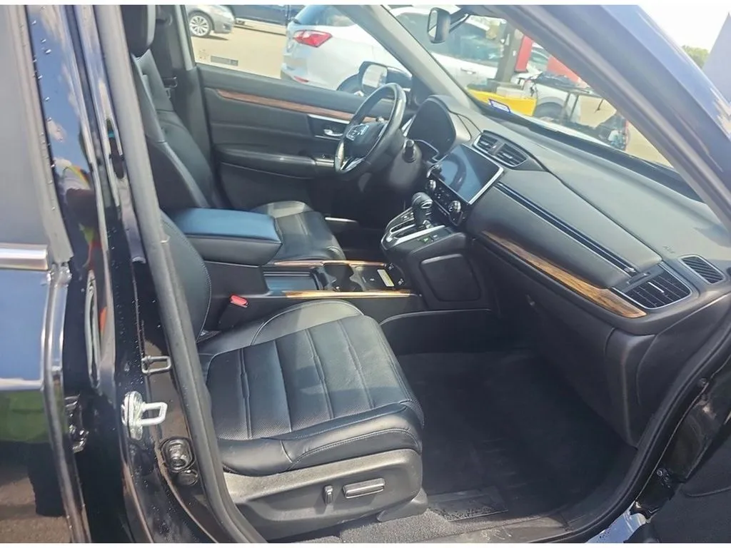 2022 Honda CR-V Touring - Photo 19