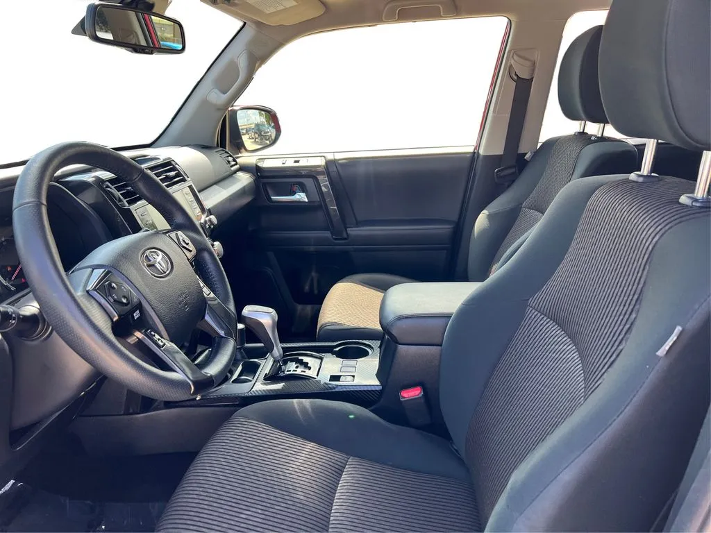 2024 Toyota 4Runner TRD Off-Road - Photo 10