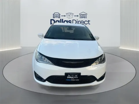 Another view of 2018 Chrysler Pacifica Touring L Plus for sale in Irving, TX at Dallas Direct Auto