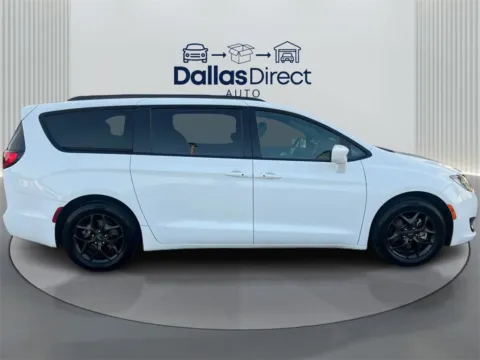 More photos of 2018 Chrysler Pacifica Touring L Plus at Dallas Direct Auto, TX