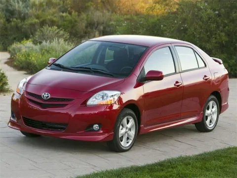 Gray 2007 Toyota Yaris for sale in Irving, TX