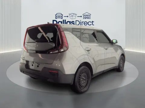 More photos of 2022 Kia Soul LX at Dallas Direct Auto, TX