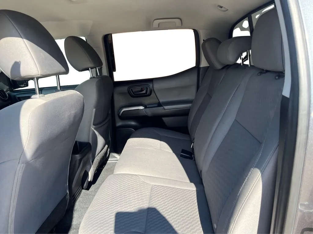 2021 Toyota Tacoma SR5 - Photo 11