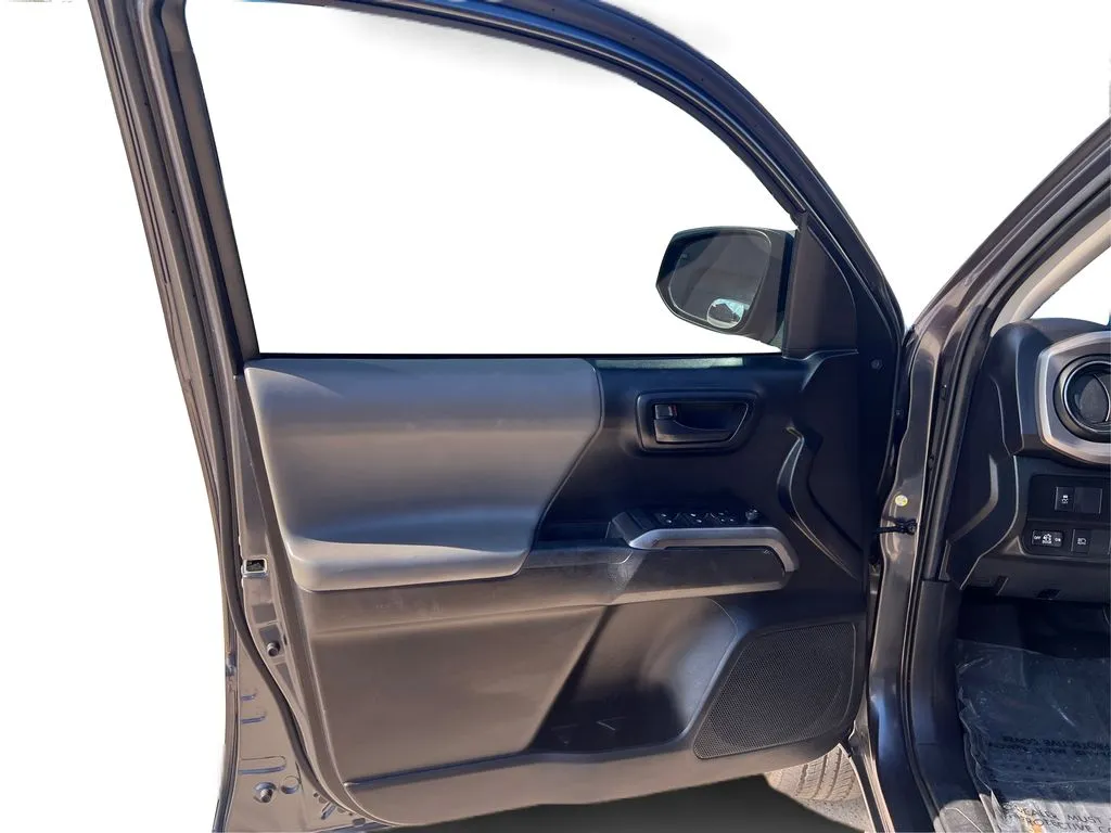 2021 Toyota Tacoma SR5 - Photo 20