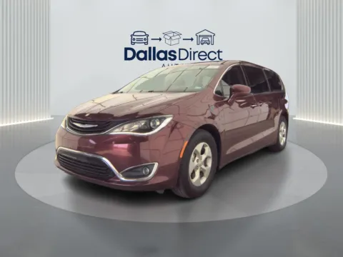 More photos of 2018 Chrysler Pacifica Hybrid Touring Plus at Dallas Direct Auto, TX