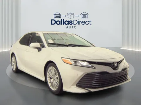 White 2018 Toyota Camry XLE for sale in Irving, TX