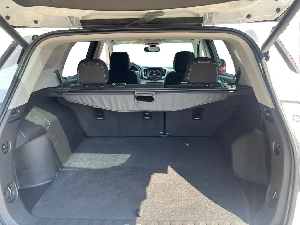 2023 GMC Terrain SLE - Photo 13