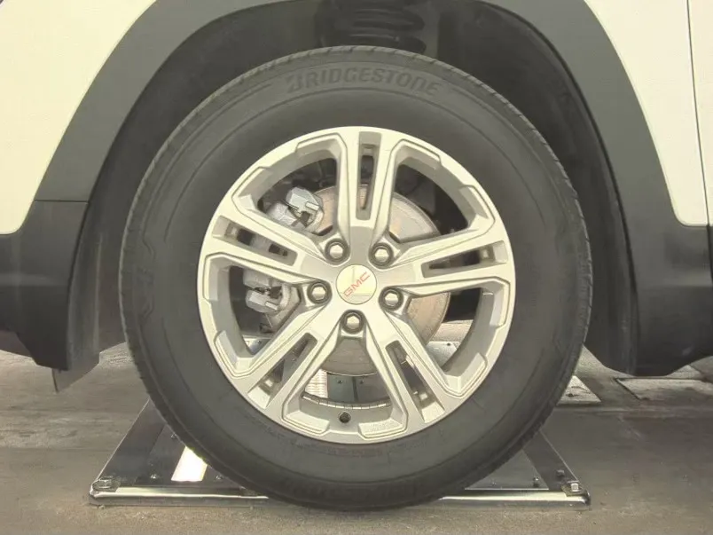 2023 GMC Terrain SLE - Photo 24
