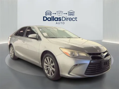 Silver 2017 Toyota Camry XLE for sale in Irving, TX