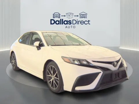 White 2022 Toyota Camry SE Nightshade for sale in Irving, TX