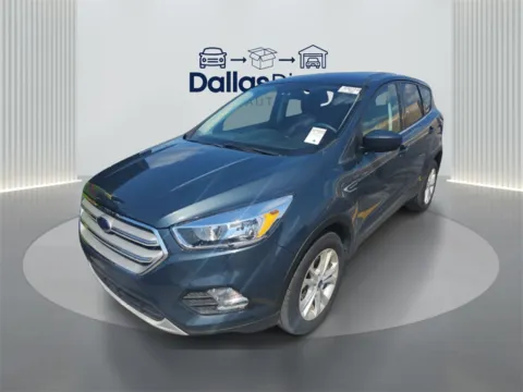 Green 2019 Ford Escape SE for sale in Irving, TX