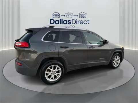 More photos of 2017 Jeep Cherokee Latitude at Dallas Direct Auto, TX