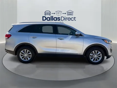 More photos of 2017 Kia Sorento LX at Dallas Direct Auto, TX