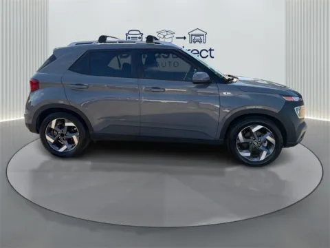 More photos of 2021 Hyundai Venue SEL at Dallas Direct Auto, TX