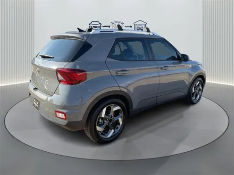 More photos of 2021 Hyundai Venue SEL at Dallas Direct Auto, TX