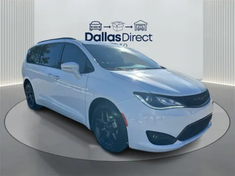 White 2018 Chrysler Pacifica Limited for sale in Irving, TX