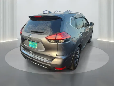 More photos of 2017 Nissan Rogue SL at Dallas Direct Auto, TX