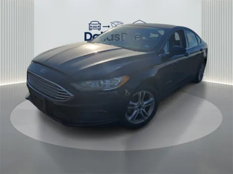 Photos of 2018 Ford Fusion SE for sale in Irving, TX at Dallas Direct Auto