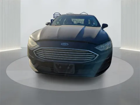 Another view of 2018 Ford Fusion SE for sale in Irving, TX at Dallas Direct Auto