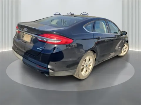 More photos of 2018 Ford Fusion SE at Dallas Direct Auto, TX