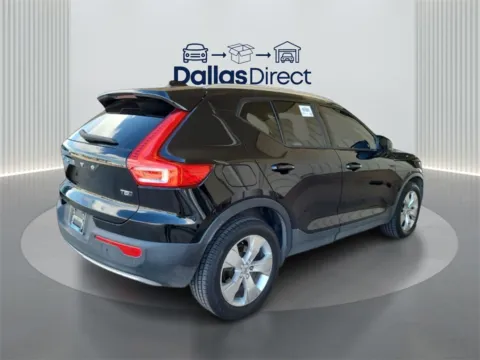 More photos of 2021 Volvo XC40 Momentum at Dallas Direct Auto, TX