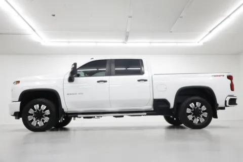 Another view of 2022 Chevrolet Silverado 2500HD Custom for sale in Clinton, MO at Jim Falk Motors