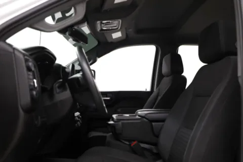 More photos of 2022 Chevrolet Silverado 2500HD Custom at Jim Falk Motors, MO