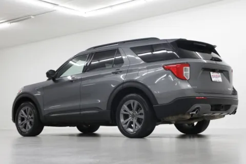 More photos of 2022 Ford Explorer XLT at Jim Falk Motors, MO