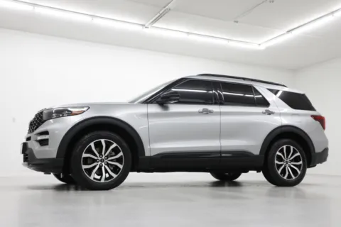 Photos of 2020 Ford Explorer ST for sale in Clinton, MO at Jim Falk Motors