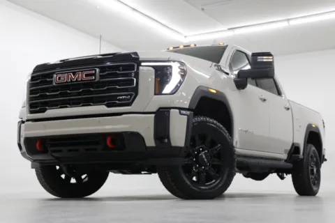 White 2026 GMC Sierra 2500HD AT4 for sale in Clinton, MO
