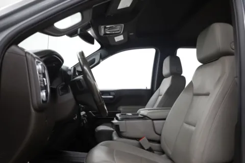 More photos of 2021 GMC Sierra 1500 SLT at Jim Falk Motors, MO