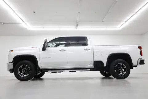 Another view of 2021 Chevrolet Silverado 3500HD LTZ for sale in Clinton, MO at Jim Falk Motors