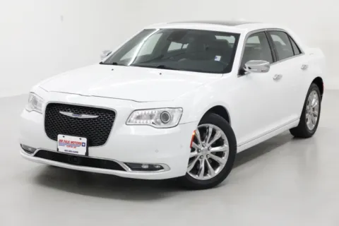 More photos of 2018 Chrysler 300 Limited at Jim Falk Motors, MO