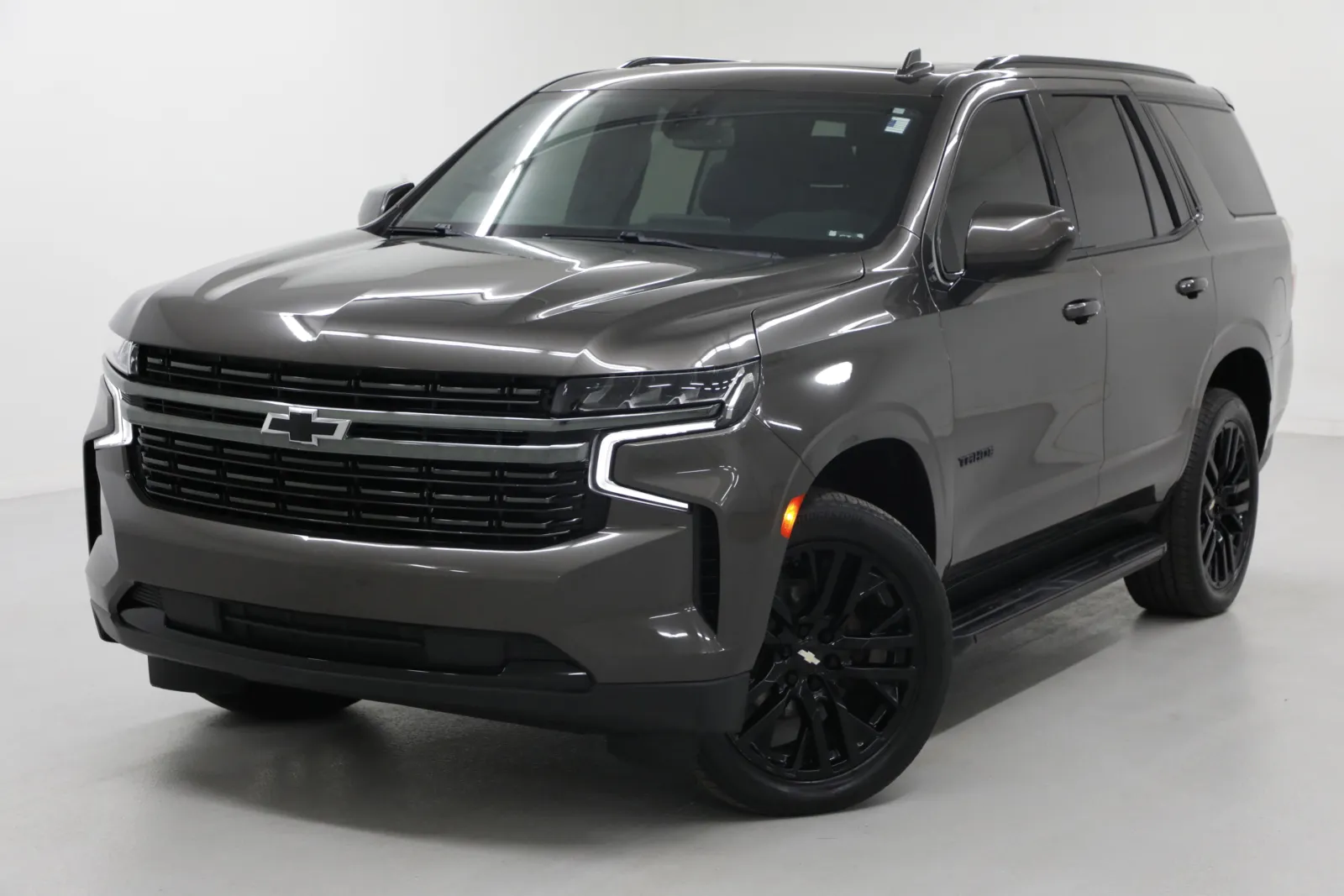 Gray 2021 Chevrolet Tahoe RST for sale in Clinton, MO