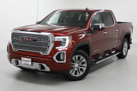 More photos of 2021 GMC Sierra 1500 Denali at Jim Falk Motors, MO