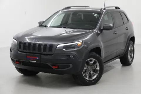 More photos of 2019 Jeep Cherokee Trailhawk at Jim Falk Motors, MO